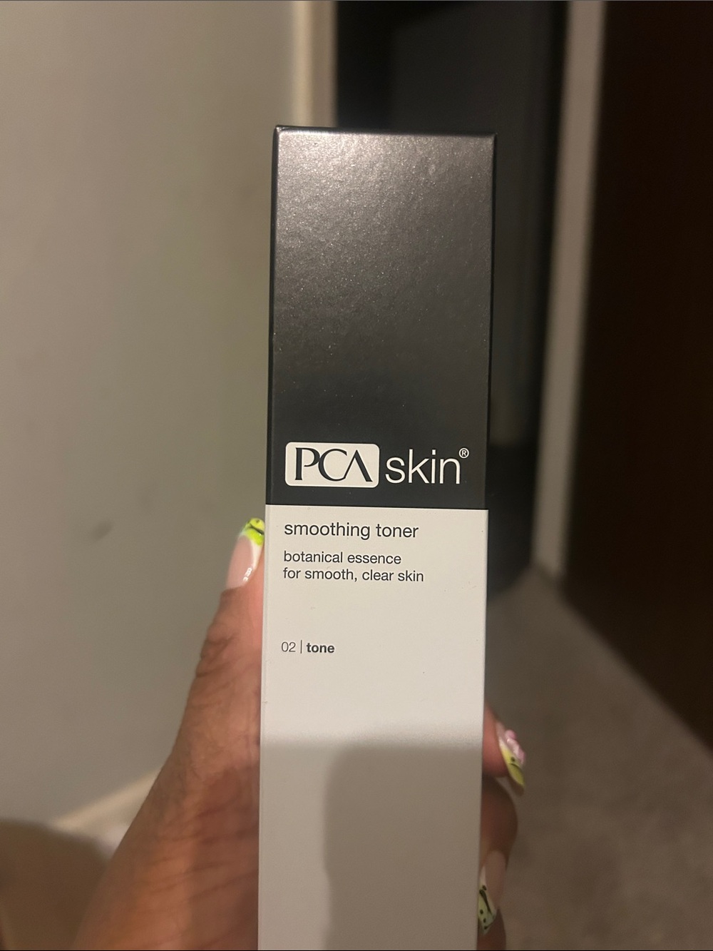 Smoothing Toner - White/Gray